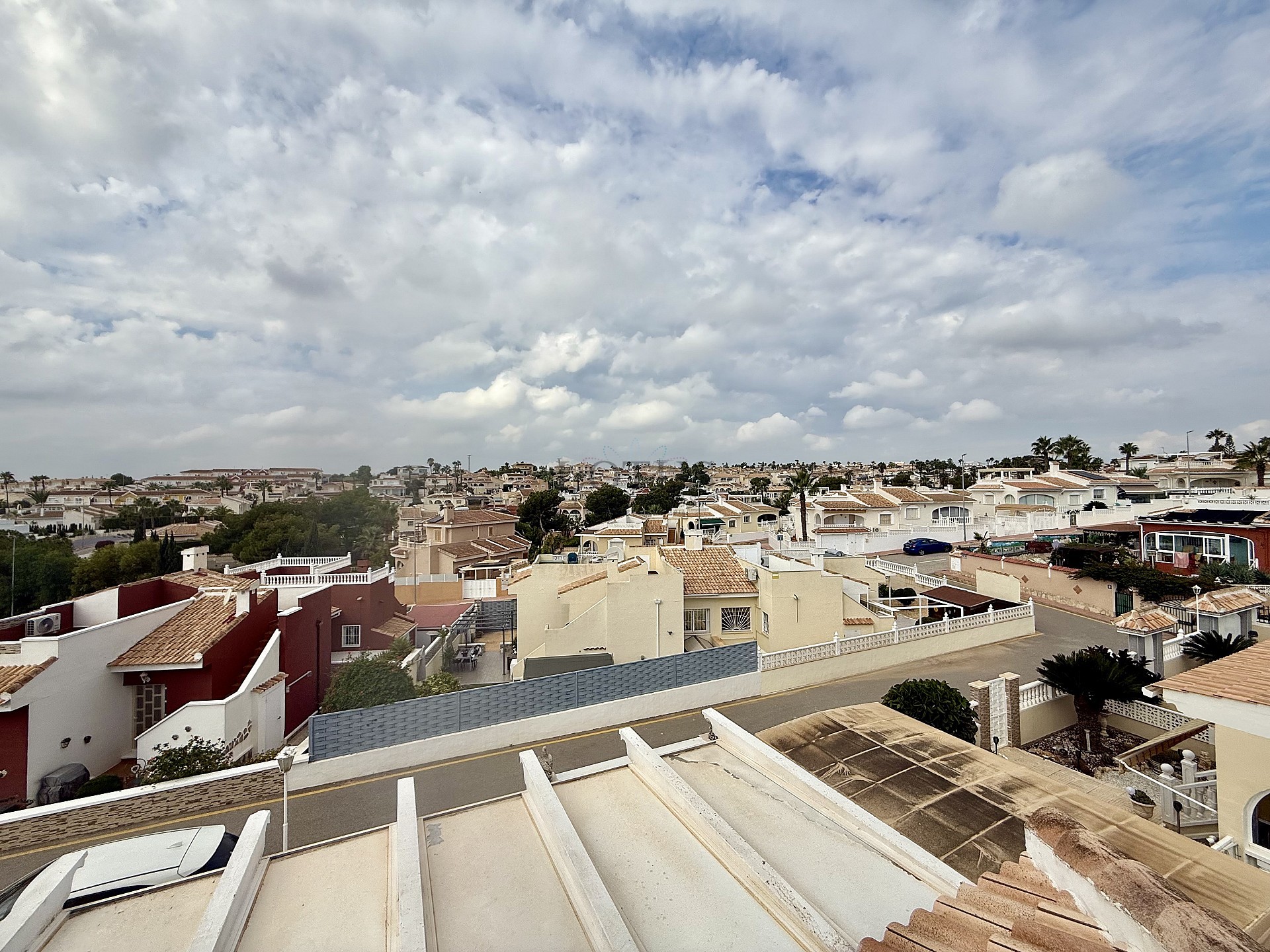 Volledig gemeubileerde halfvrijstaande villa met uitzicht in Ciudad Quesada - Lotus Properties