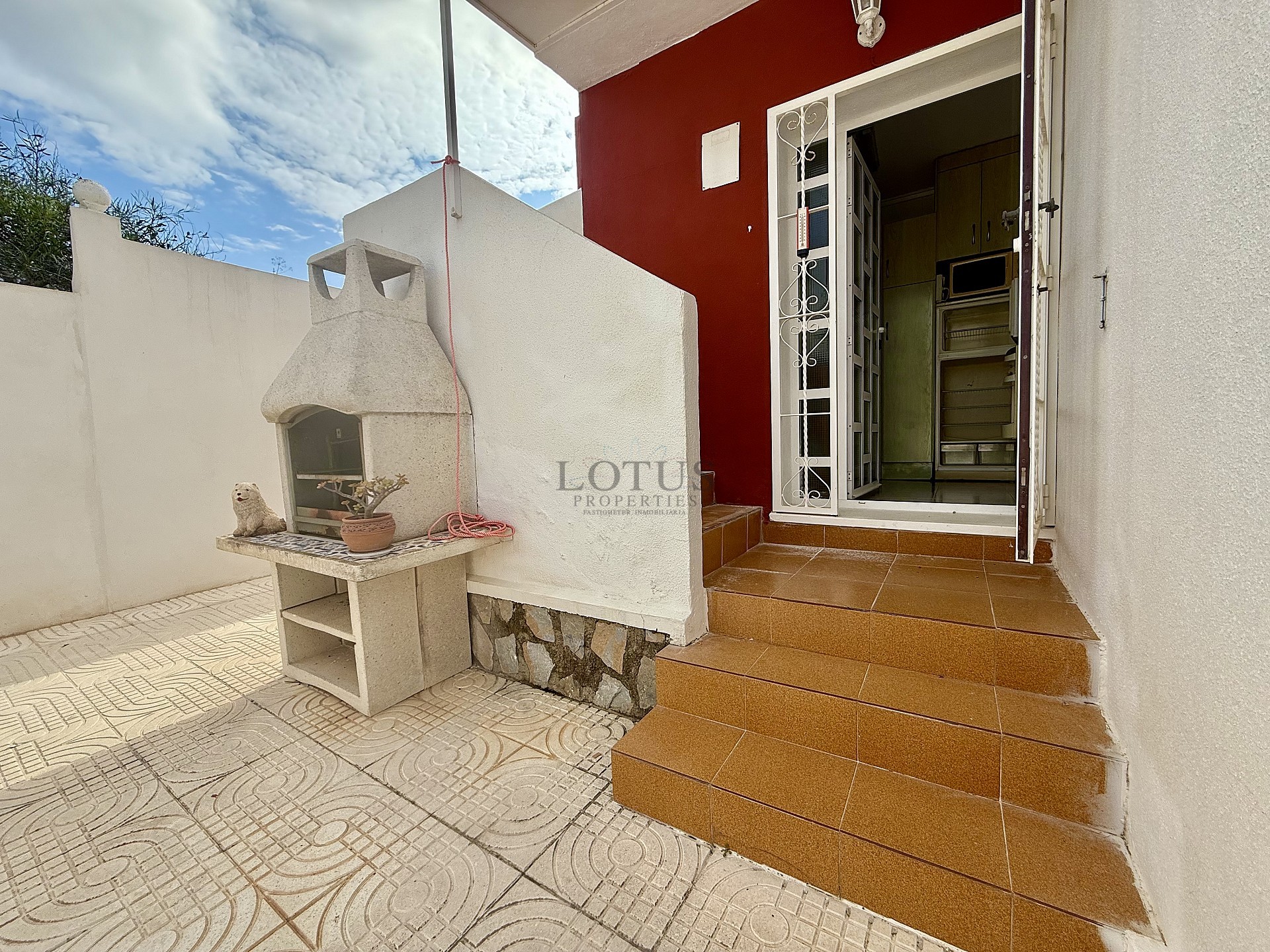 Volledig gemeubileerde halfvrijstaande villa met uitzicht in Ciudad Quesada - Lotus Properties