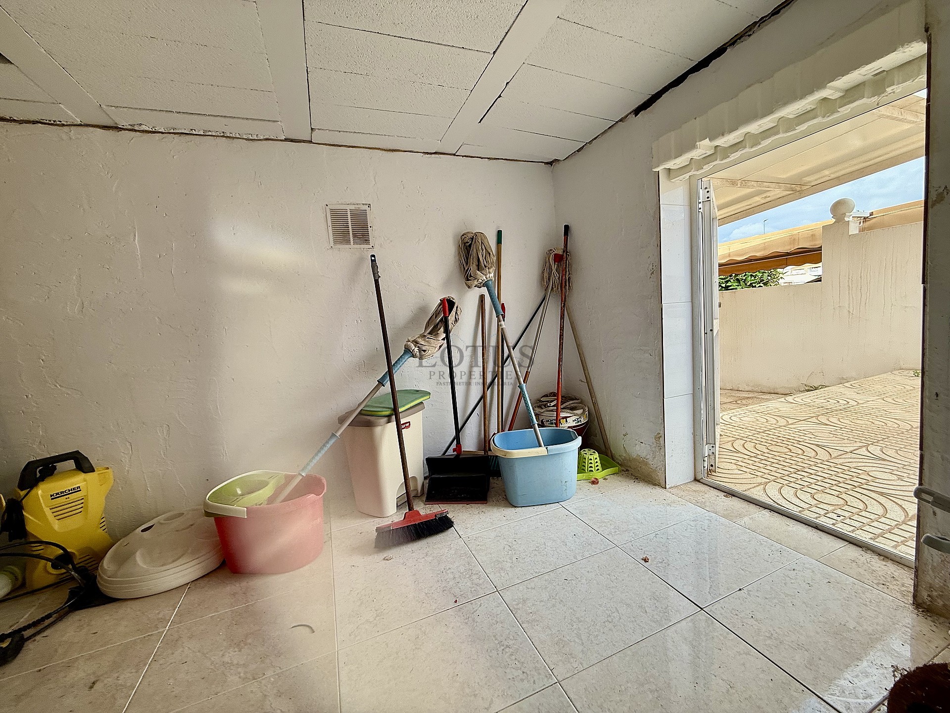 Volledig gemeubileerde halfvrijstaande villa met uitzicht in Ciudad Quesada - Lotus Properties