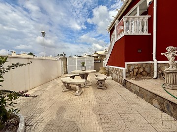 Volledig gemeubileerde halfvrijstaande villa met uitzicht in Ciudad Quesada - Lotus Properties