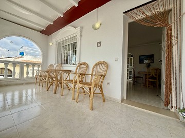 Volledig gemeubileerde halfvrijstaande villa met uitzicht in Ciudad Quesada - Lotus Properties