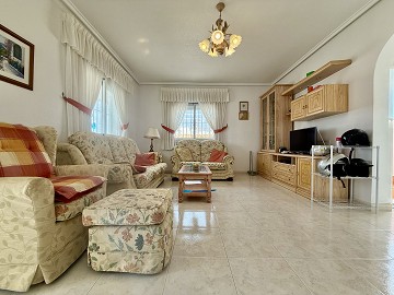 Volledig gemeubileerde halfvrijstaande villa met uitzicht in Ciudad Quesada - Lotus Properties