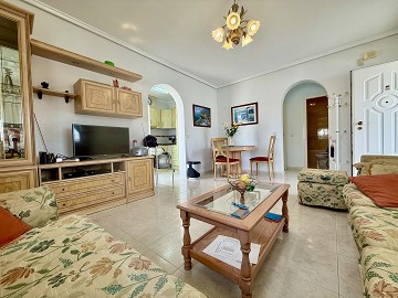 Volledig gemeubileerde halfvrijstaande villa met uitzicht in Ciudad Quesada - Lotus Properties