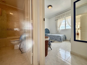 Volledig gemeubileerde halfvrijstaande villa met uitzicht in Ciudad Quesada - Lotus Properties