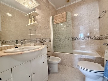 Volledig gemeubileerde halfvrijstaande villa met uitzicht in Ciudad Quesada - Lotus Properties