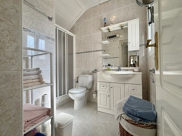 Volledig gemeubileerde halfvrijstaande villa met uitzicht in Ciudad Quesada - Lotus Properties