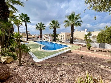 Volledig gemeubileerde halfvrijstaande villa met uitzicht in Ciudad Quesada - Lotus Properties