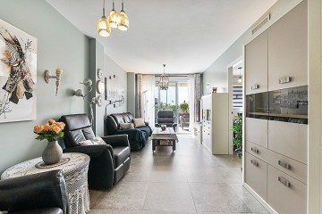 GROOT MODERN APPARTEMENT MET TUIN OP HET ZUIDEN - PRIVÉ PARKEERPLAATS IN DE KELDER EN BERGING - PRACHTIG ZWEMBADGEBIED EN TENNISBANEN - Lotus Properties