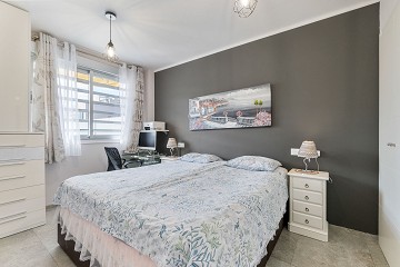 GROOT MODERN APPARTEMENT MET TUIN OP HET ZUIDEN - PRIVÉ PARKEERPLAATS IN DE KELDER EN BERGING - PRACHTIG ZWEMBADGEBIED EN TENNISBANEN - Lotus Properties