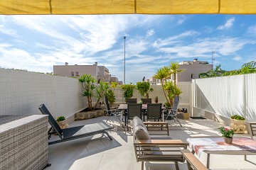 GROOT MODERN APPARTEMENT MET TUIN OP HET ZUIDEN - PRIVÉ PARKEERPLAATS IN DE KELDER EN BERGING - PRACHTIG ZWEMBADGEBIED EN TENNISBANEN - Lotus Properties