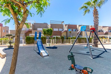 GROOT MODERN APPARTEMENT MET TUIN OP HET ZUIDEN - PRIVÉ PARKEERPLAATS IN DE KELDER EN BERGING - PRACHTIG ZWEMBADGEBIED EN TENNISBANEN - Lotus Properties