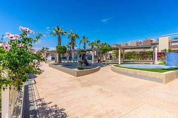 GROOT MODERN APPARTEMENT MET TUIN OP HET ZUIDEN - PRIVÉ PARKEERPLAATS IN DE KELDER EN BERGING - PRACHTIG ZWEMBADGEBIED EN TENNISBANEN - Lotus Properties