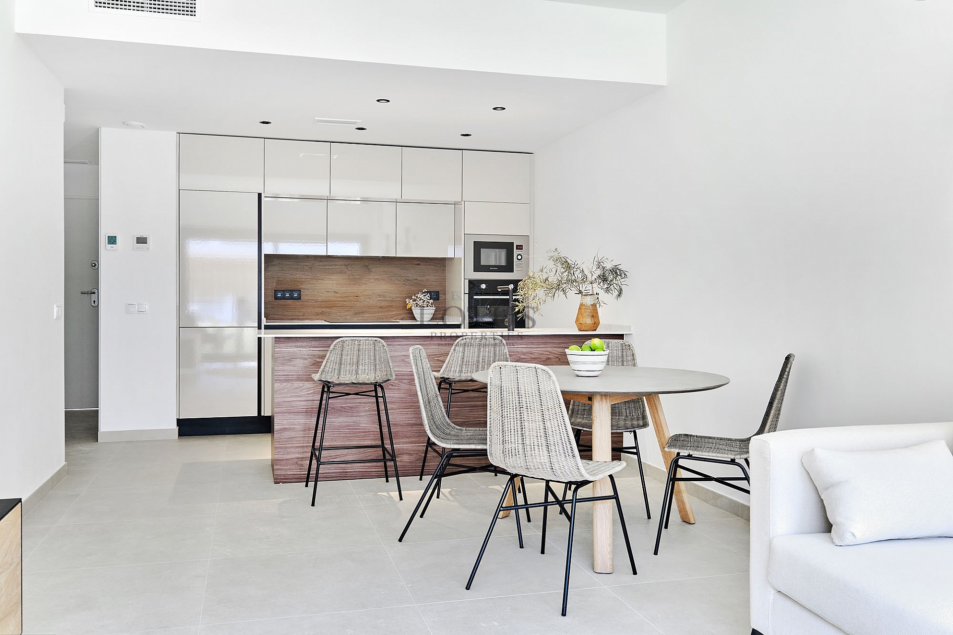 Nieuwe mediterrane badplaats op 300 m van de zee - Torrevieja - Lotus Properties