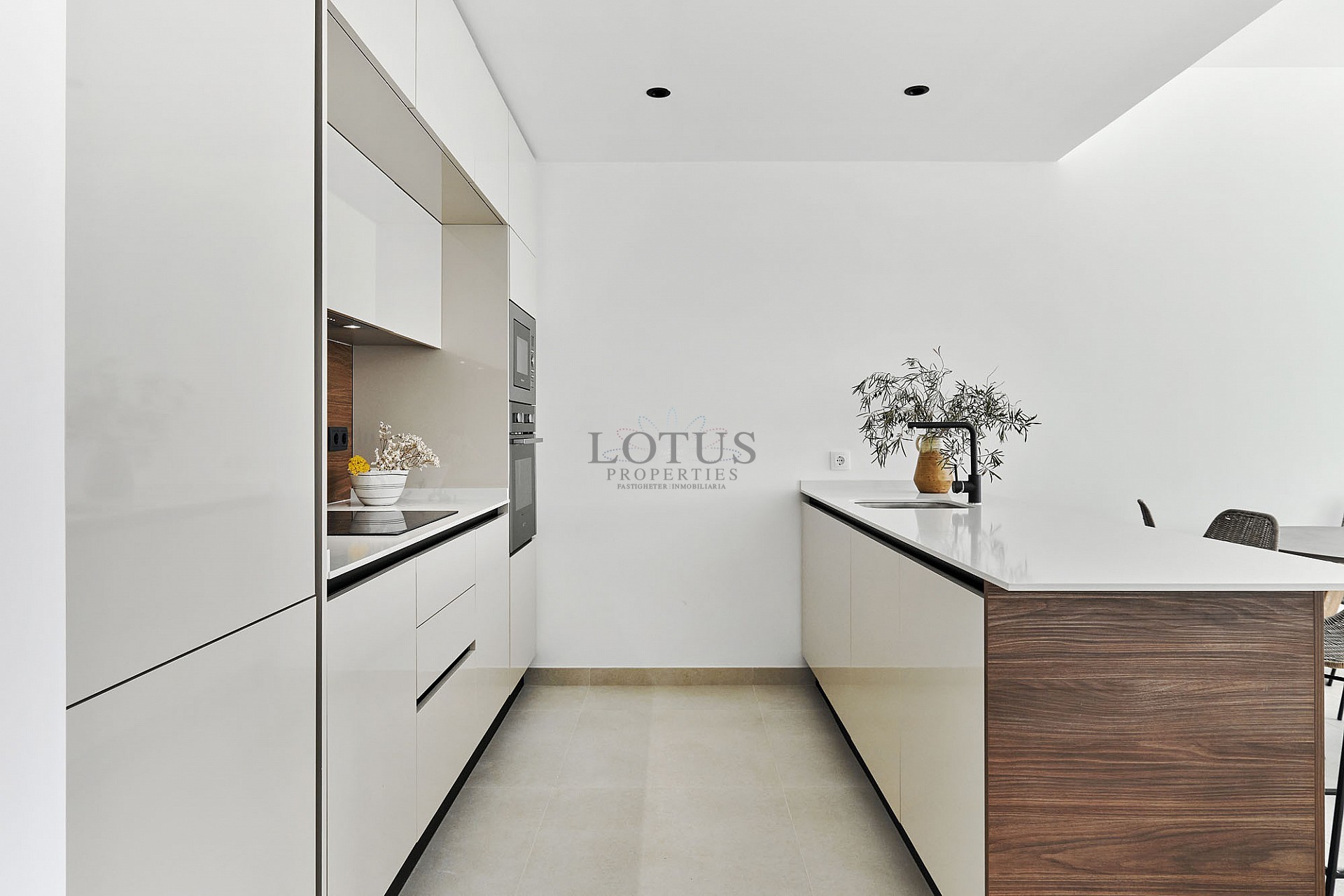 Nieuwe mediterrane badplaats op 300 m van de zee - Torrevieja - Lotus Properties