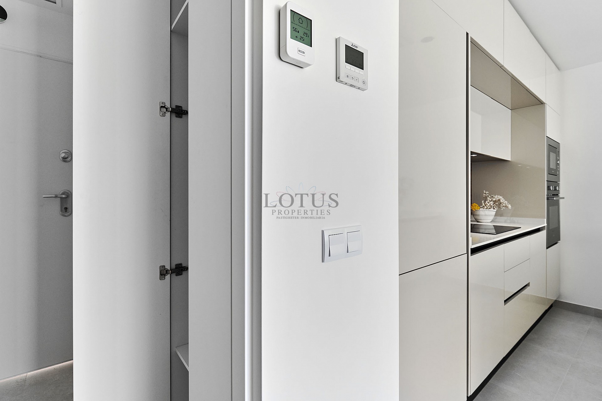 Nieuwe mediterrane badplaats op 300 m van de zee - Torrevieja - Lotus Properties