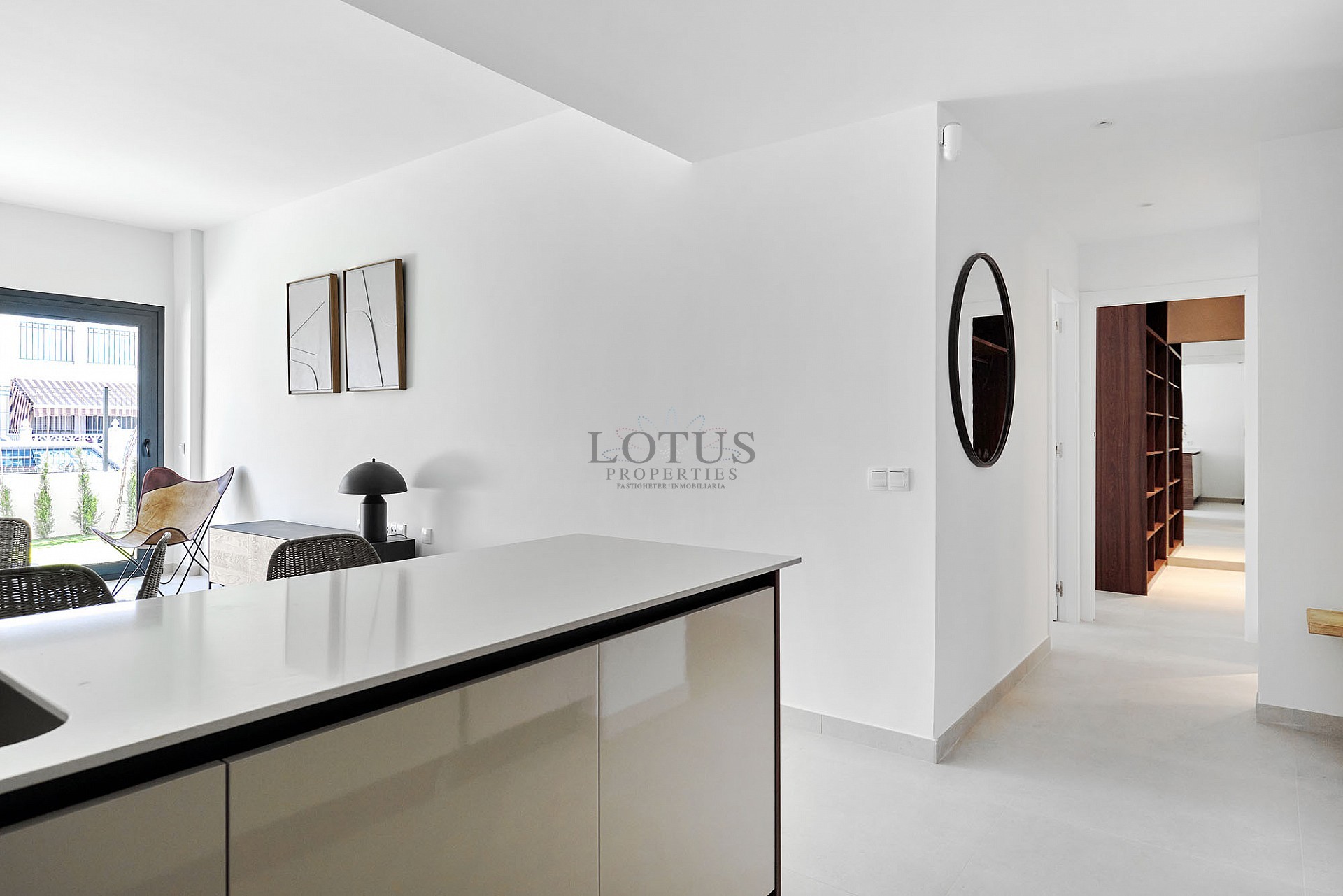 Nieuwe mediterrane badplaats op 300 m van de zee - Torrevieja - Lotus Properties
