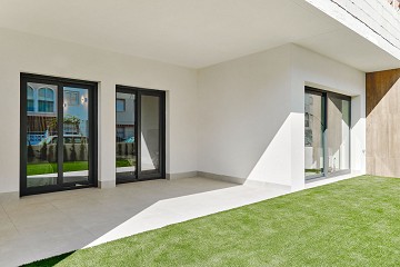 Nieuwe mediterrane badplaats op 300 m van de zee - Torrevieja - Lotus Properties