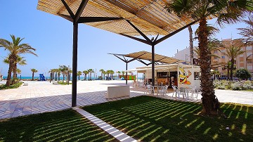 Stijlvol gerenoveerde woning op slechts 140 meter van het strand van La Mata - Lotus Properties