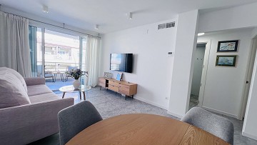 Stijlvol gerenoveerde woning op slechts 140 meter van het strand van La Mata - Lotus Properties