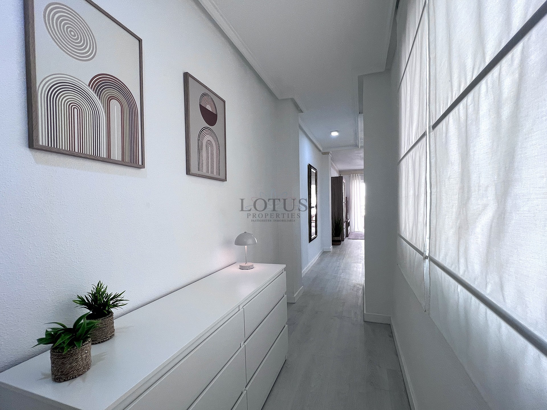 Appartement op Slechts 60 Meter van Playa de los Locos – Torrevieja - Lotus Properties