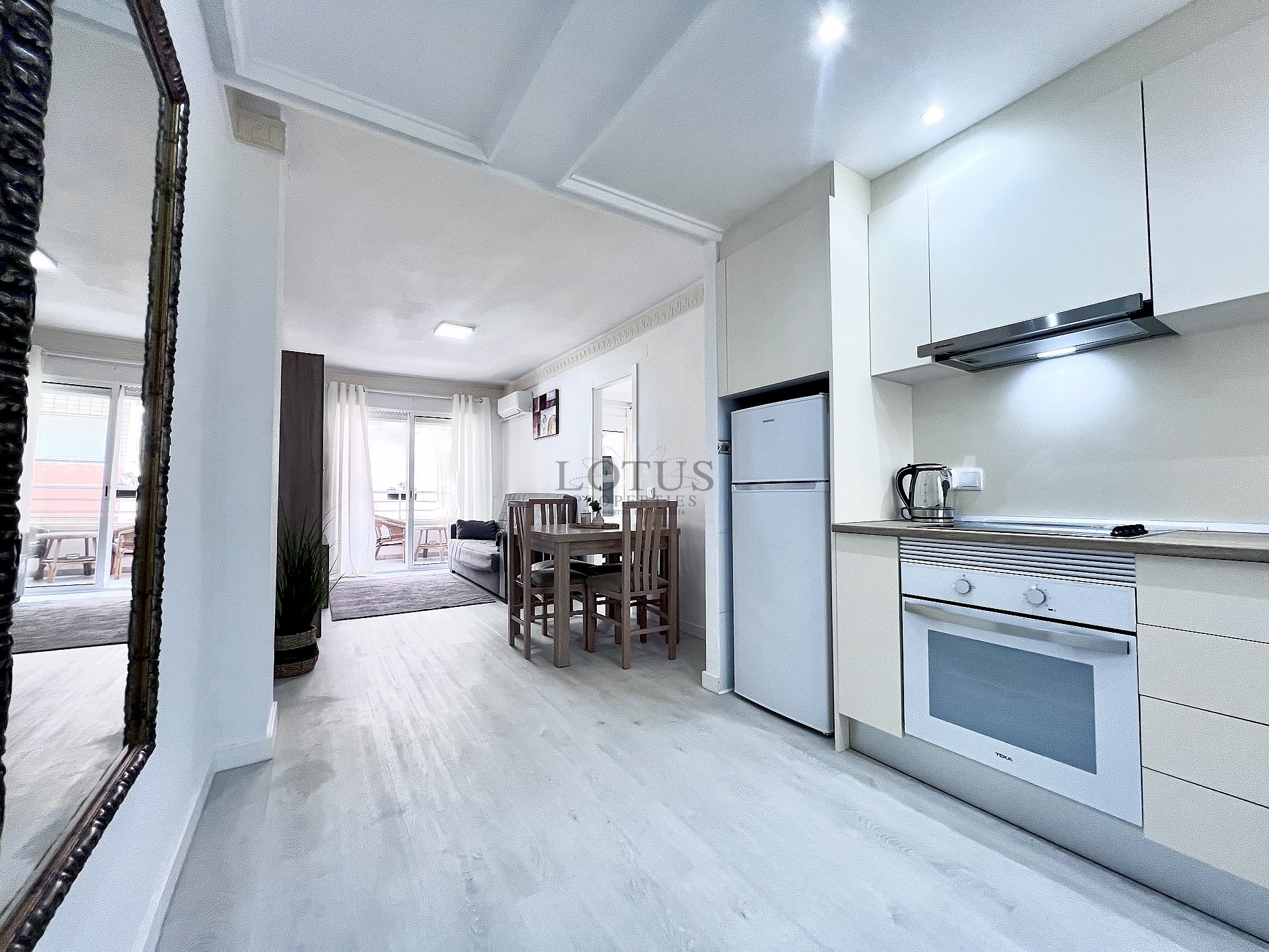 Appartement op Slechts 60 Meter van Playa de los Locos – Torrevieja - Lotus Properties