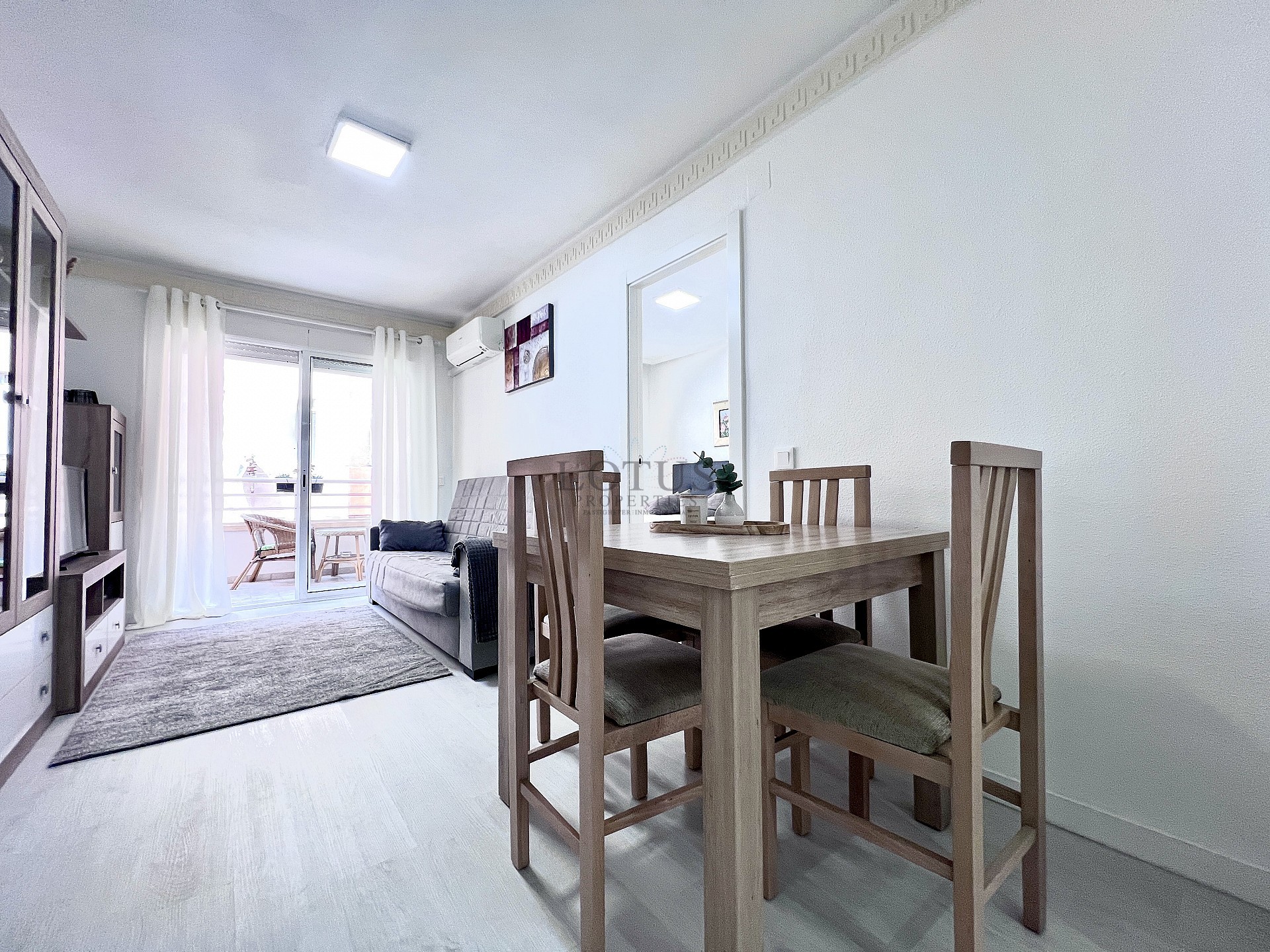 Appartement op Slechts 60 Meter van Playa de los Locos – Torrevieja - Lotus Properties