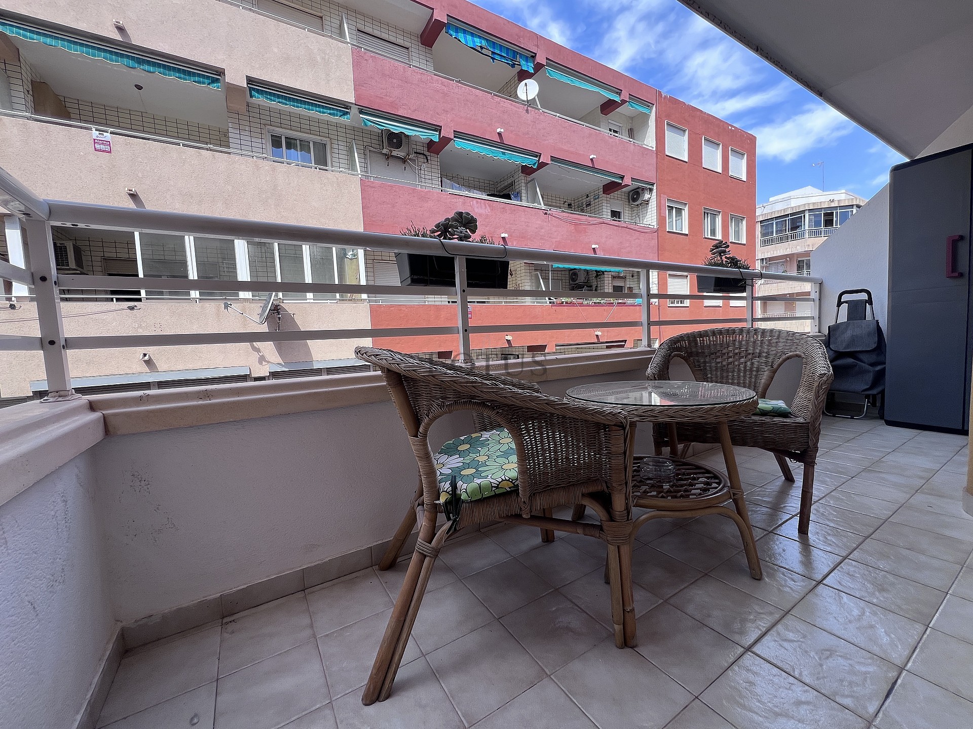 Appartement op Slechts 60 Meter van Playa de los Locos – Torrevieja - Lotus Properties