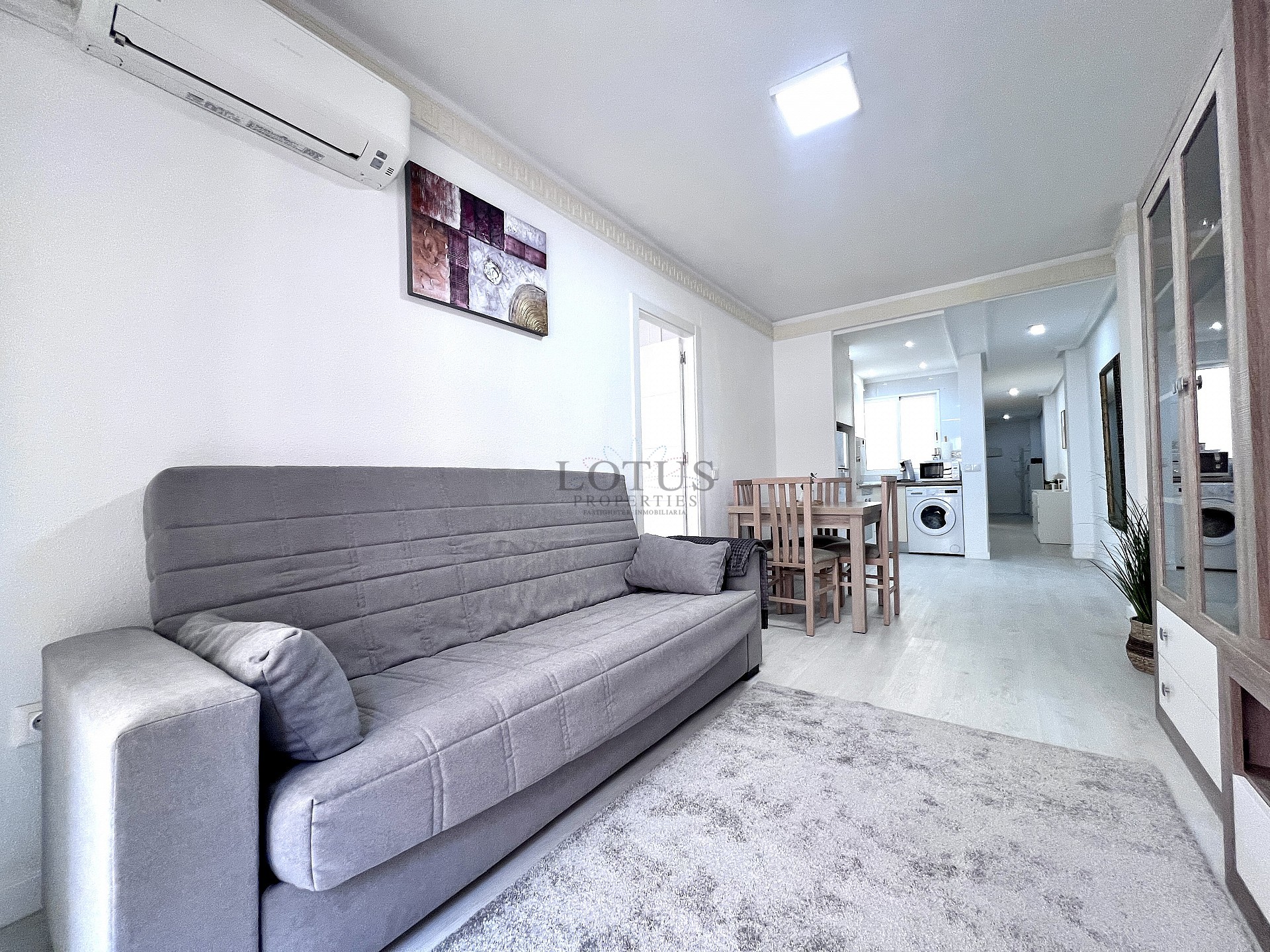 Appartement op Slechts 60 Meter van Playa de los Locos – Torrevieja - Lotus Properties