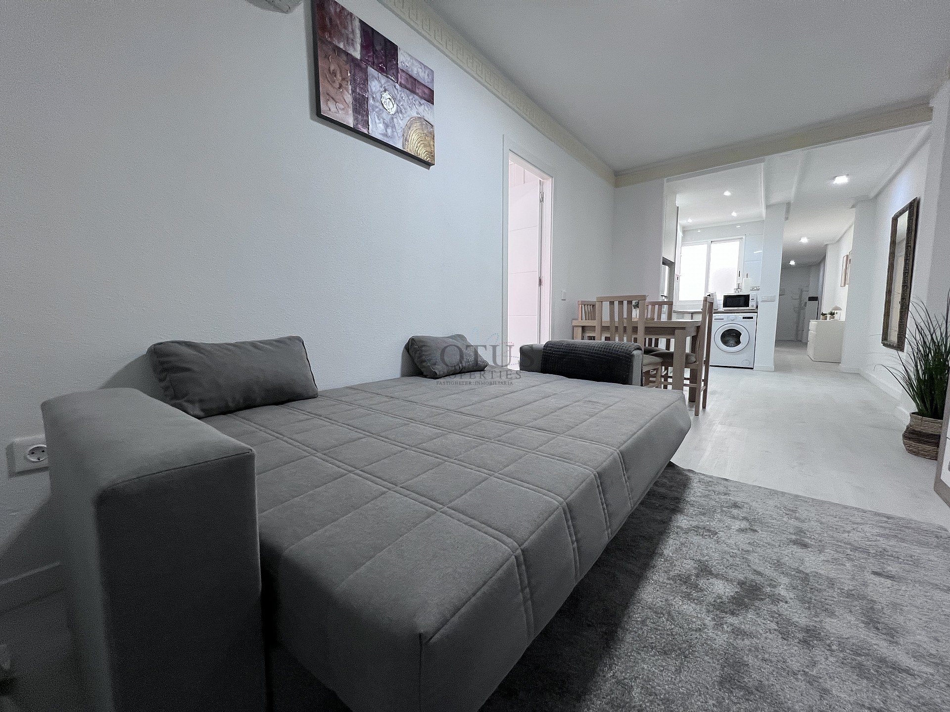 Appartement op Slechts 60 Meter van Playa de los Locos – Torrevieja - Lotus Properties