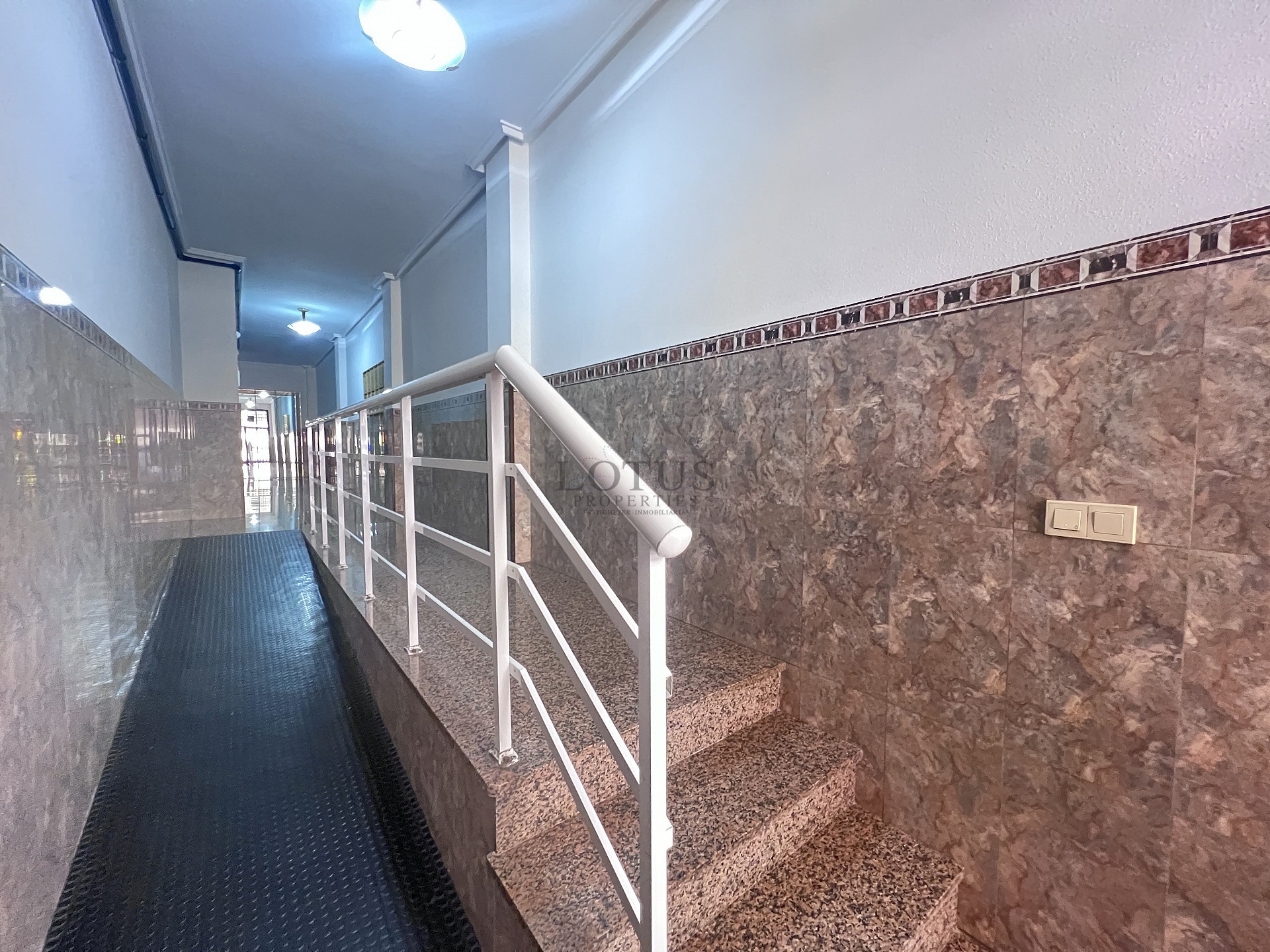 Appartement op Slechts 60 Meter van Playa de los Locos – Torrevieja - Lotus Properties