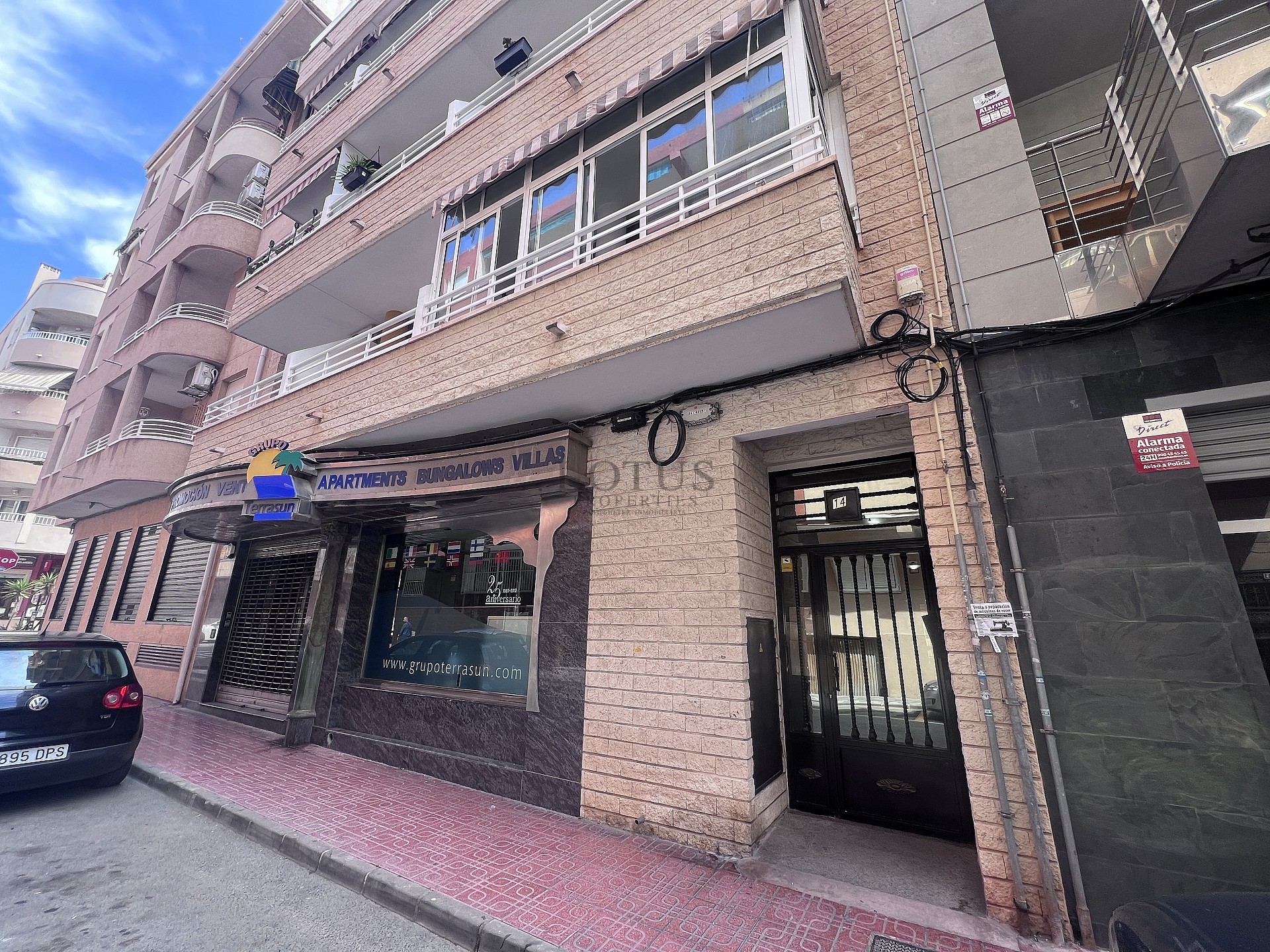 Appartement op Slechts 60 Meter van Playa de los Locos – Torrevieja - Lotus Properties