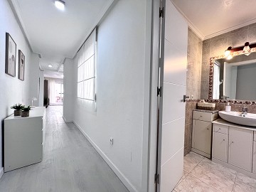 Appartement op Slechts 60 Meter van Playa de los Locos – Torrevieja - Lotus Properties