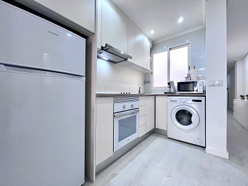 Appartement op Slechts 60 Meter van Playa de los Locos – Torrevieja - Lotus Properties