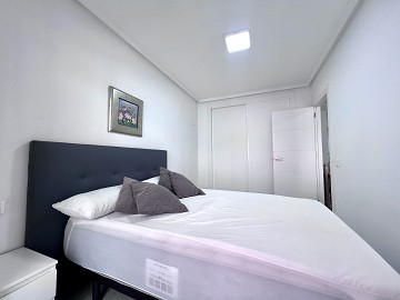 Appartement op Slechts 60 Meter van Playa de los Locos – Torrevieja - Lotus Properties