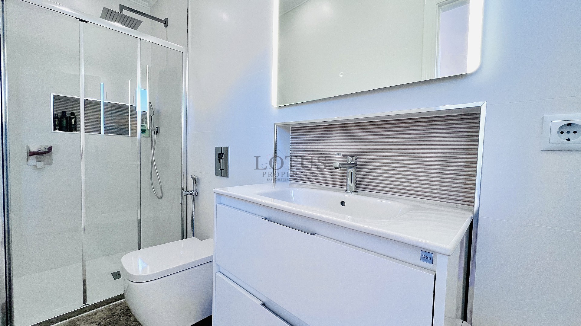 Mediterrane droom in Villamartin – Hoekwoning met drie slaapkamers, zwembad en tuin - Lotus Properties