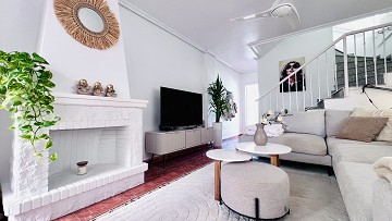 Mediterrane droom in Villamartin – Hoekwoning met drie slaapkamers, zwembad en tuin - Lotus Properties