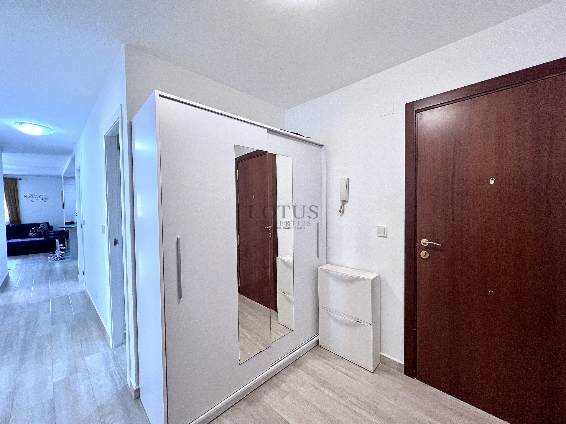 FANTASTISCH APPARTEMENT OP 30 METER VAN DE ZEE - Lotus Properties