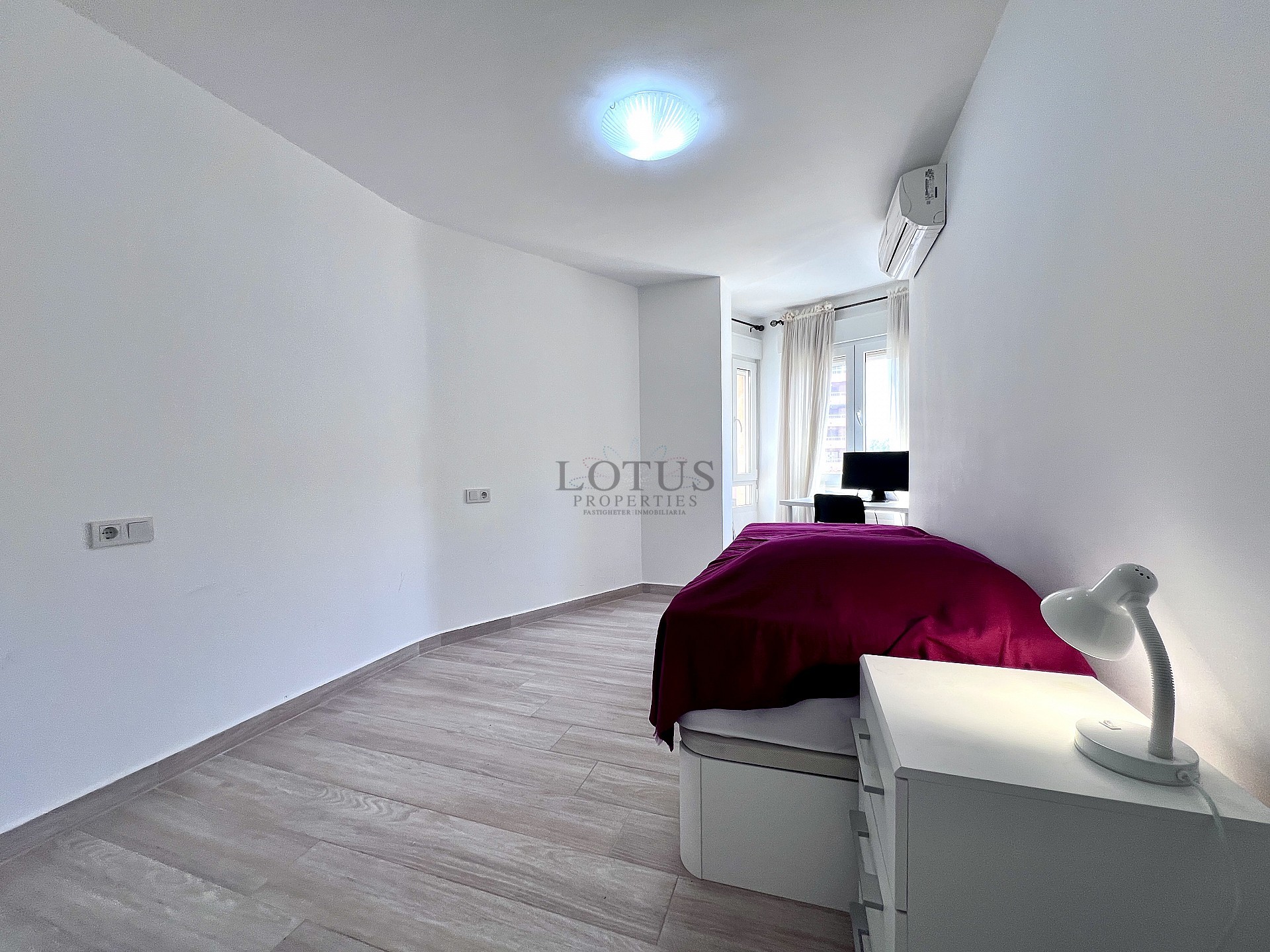 FANTASTISCH APPARTEMENT OP 30 METER VAN DE ZEE - Lotus Properties