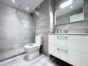 FANTASTISCH APPARTEMENT OP 30 METER VAN DE ZEE - Lotus Properties