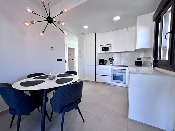 Exclusieve bungalow met 3 slaapkamers op het dak in Los Balcones - Lotus Properties