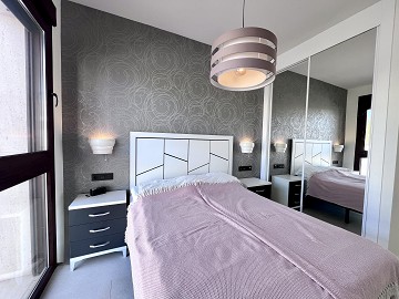 Exclusieve bungalow met 3 slaapkamers op het dak in Los Balcones - Lotus Properties