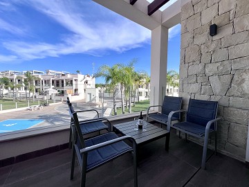 Exclusieve bungalow met 3 slaapkamers op het dak in Los Balcones - Lotus Properties