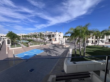 Exclusieve bungalow met 3 slaapkamers op het dak in Los Balcones - Lotus Properties